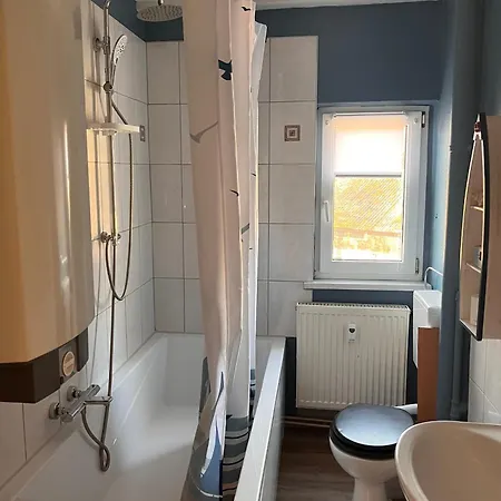 Daire Grosse Monteurwohnung Mit 4 Und Parkplatz, Waschmaschine, Internet, Voll Ausgestattete Kueche